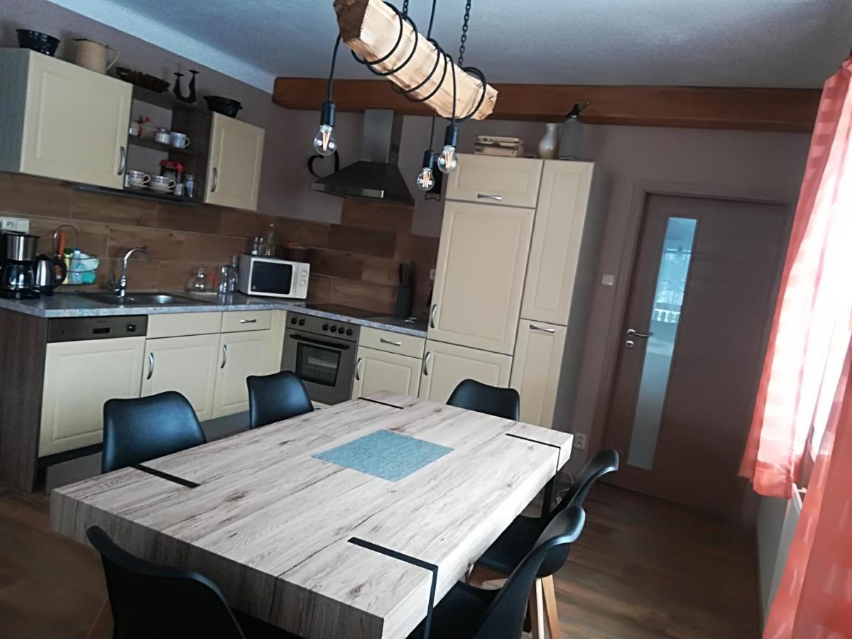 Dana Apartment *